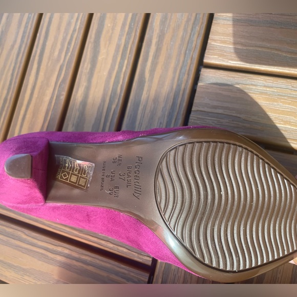 Pink Piccadilly Pumps - Picture 6 of 9